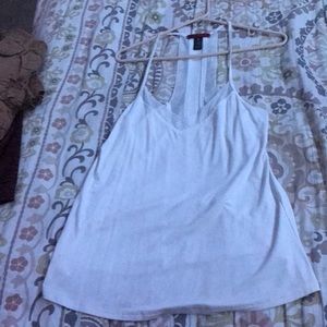 White tank top💞